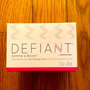 Perfectly Posh~DEFIANT~ Gimme a Boost~ Face Moisturizer~Normal/Combo skin NIB